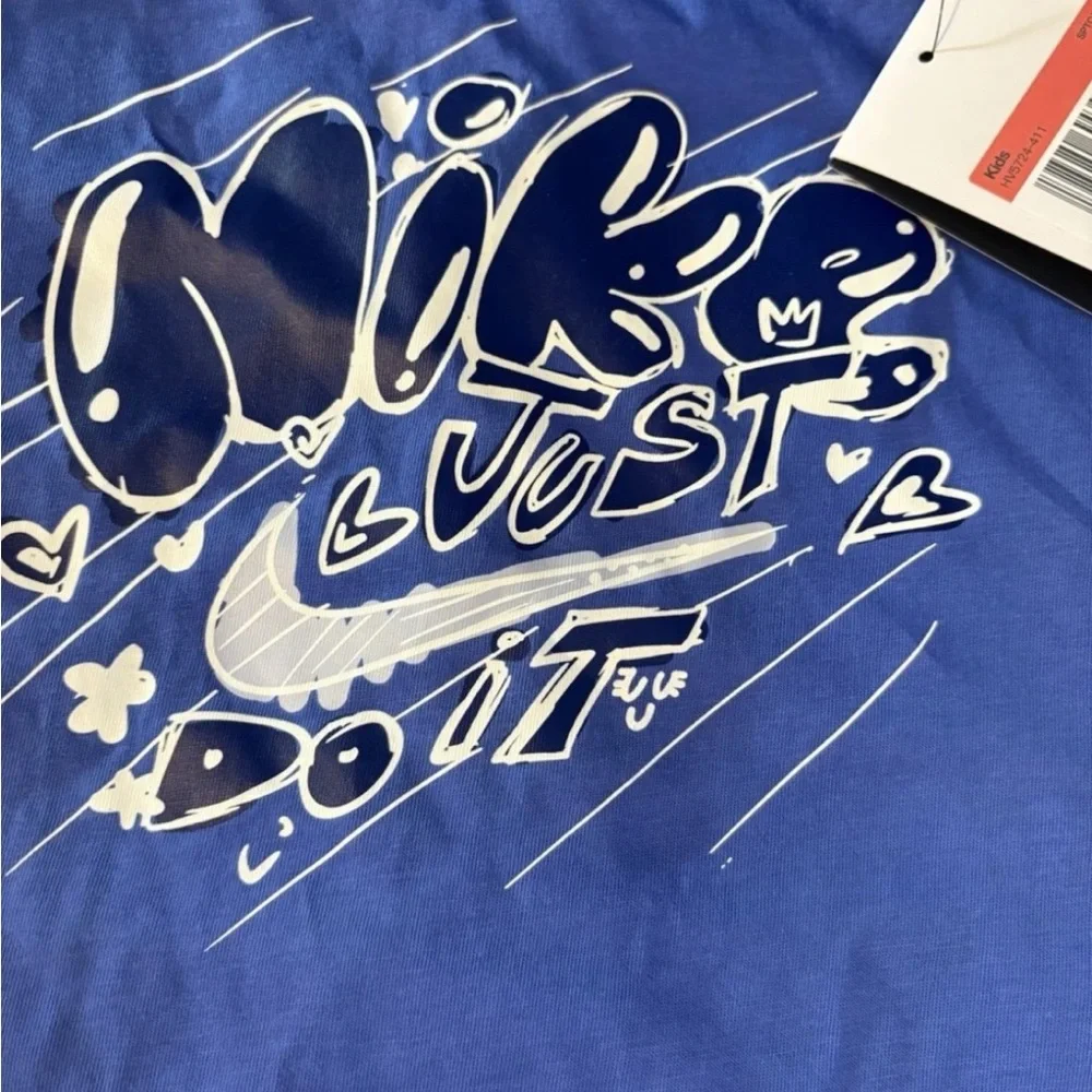 Nike sportswear older